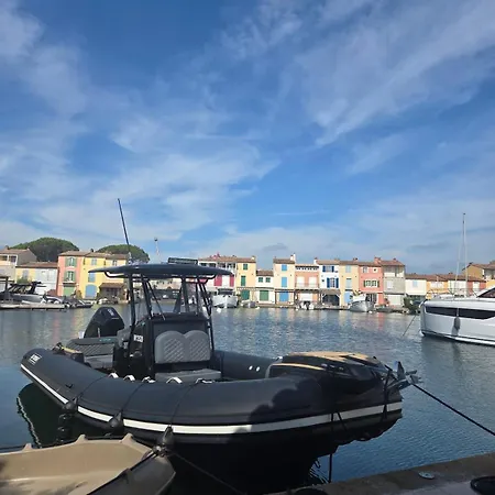 Maison De Pecheur Sur L Eau Avec Bateau En Option *